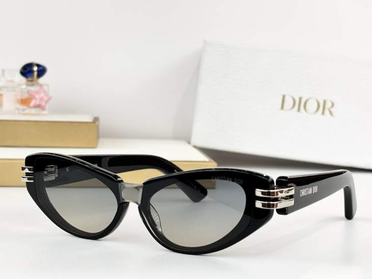 Picture of Dior Sunglasses _SKUfw77669243fw